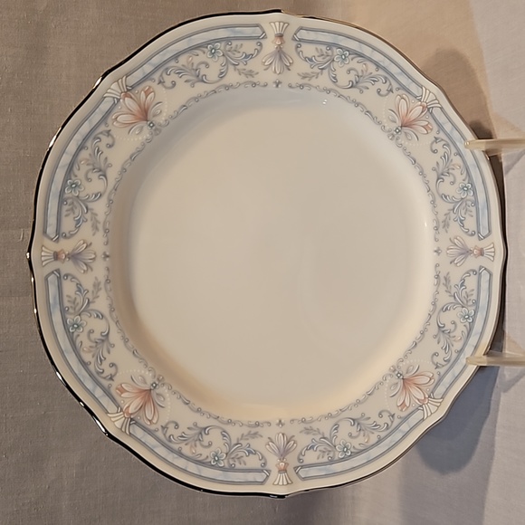 New Noritake Crown Flower 7324 Bread & Butter Plate Ivory China - Picture 3 of 7